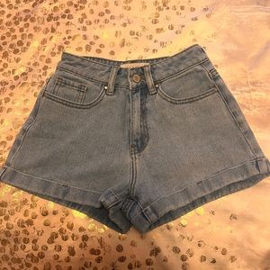 Women’s Pac Sun size 22 mom shorts.